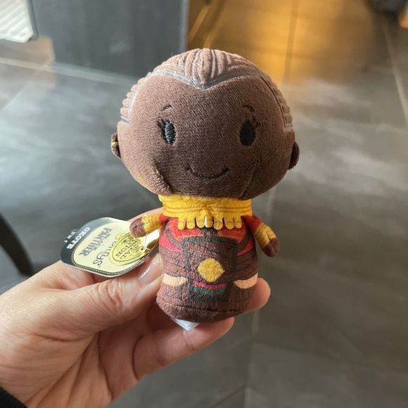 2 Hallmark Itty Bittys Okoye Black Panther Plush Stuffed Special Edition Marvel - Picture 13 of 13